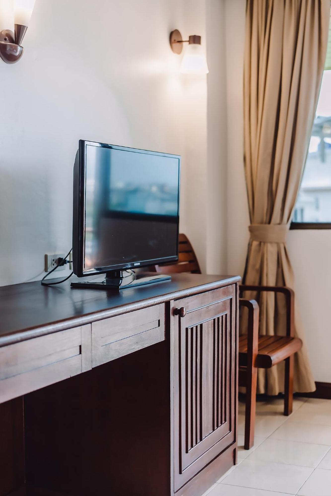 Bauman-Ville Hotel Patong Zewnętrze zdjęcie