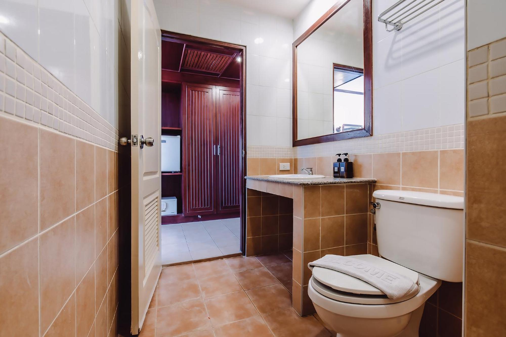 Bauman-Ville Hotel Patong Zewnętrze zdjęcie
