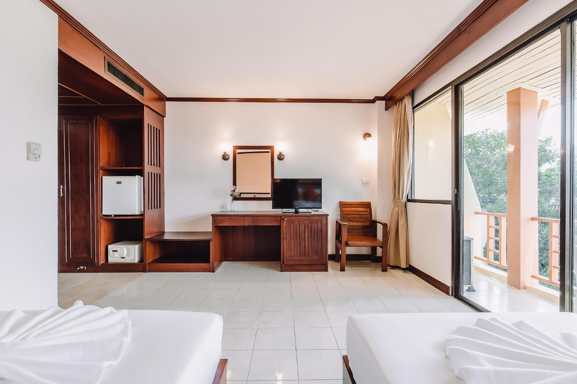 Bauman-Ville Hotel Patong Zewnętrze zdjęcie