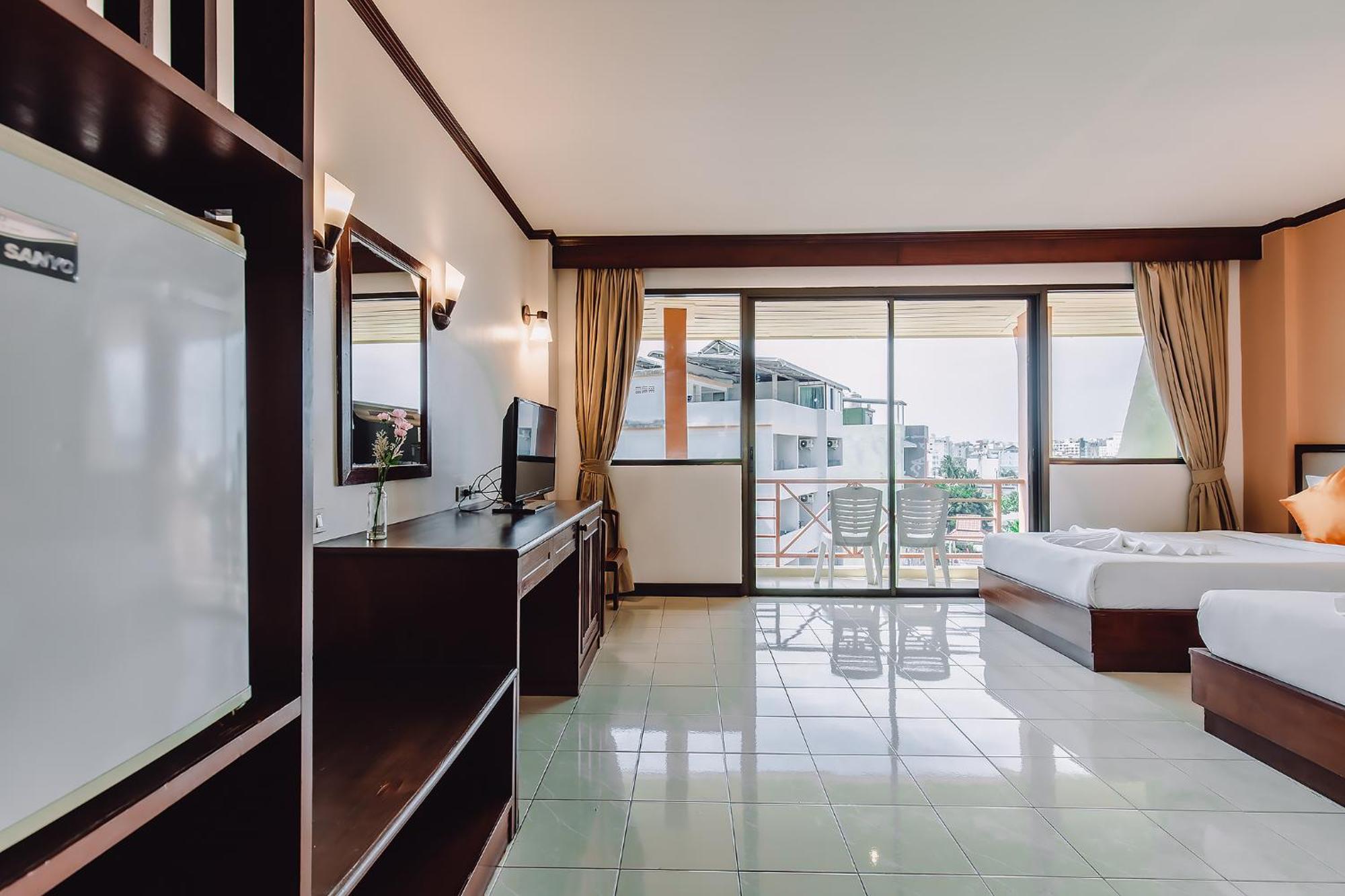 Bauman-Ville Hotel Patong Zewnętrze zdjęcie