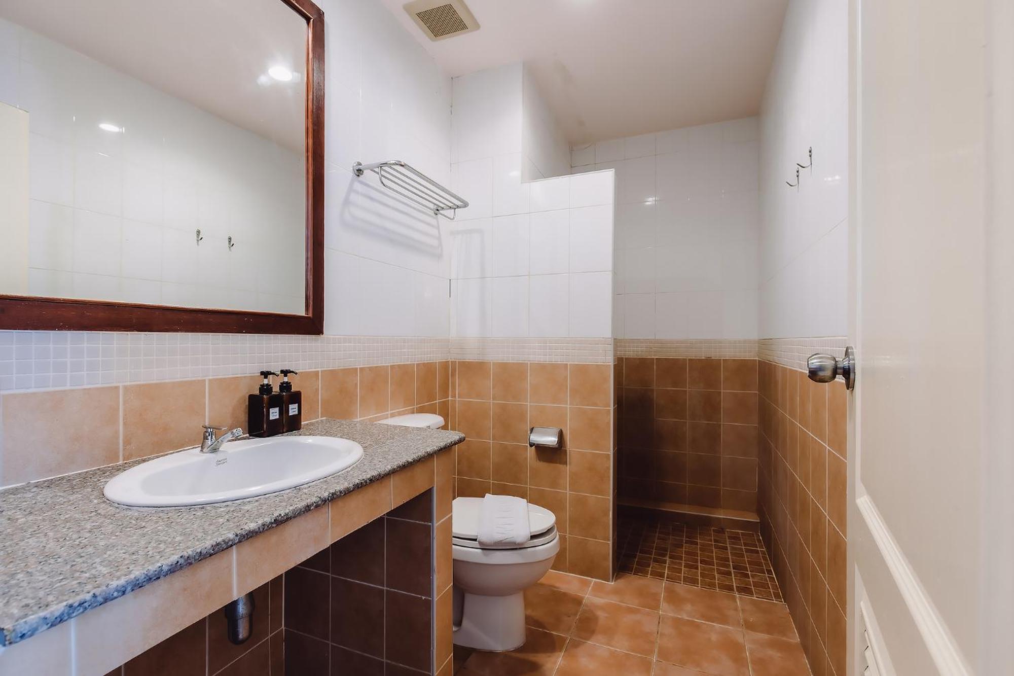 Bauman-Ville Hotel Patong Zewnętrze zdjęcie